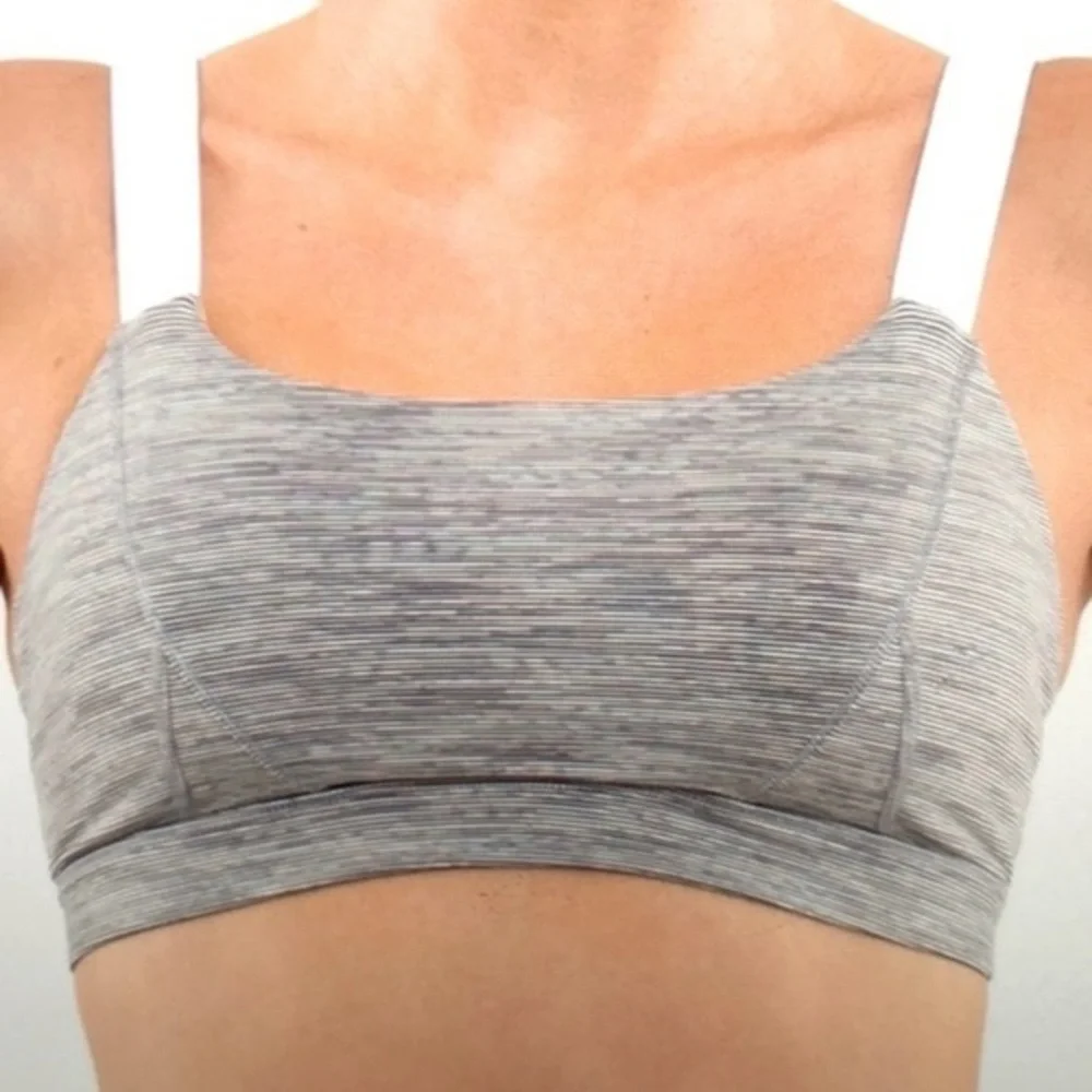 LULULEMON Adjust Me Bra Size‎ 4